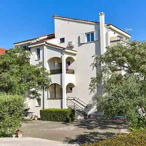 https://apartmani-davorka-zadar.hotelinzadar.com