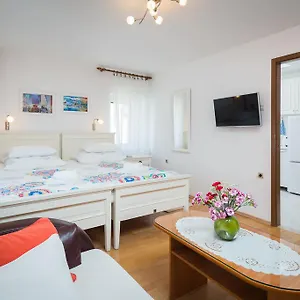 https://apartments-sunce-split.splithotels.org